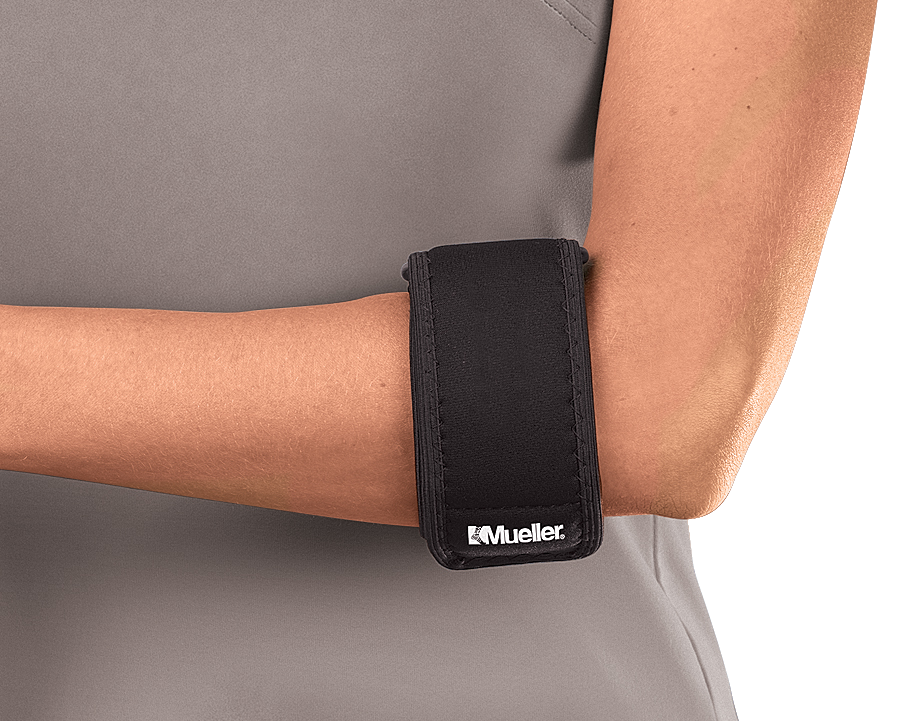 Mueller Tennis Elbow Support 819 Demonstration Arm einer Frau
